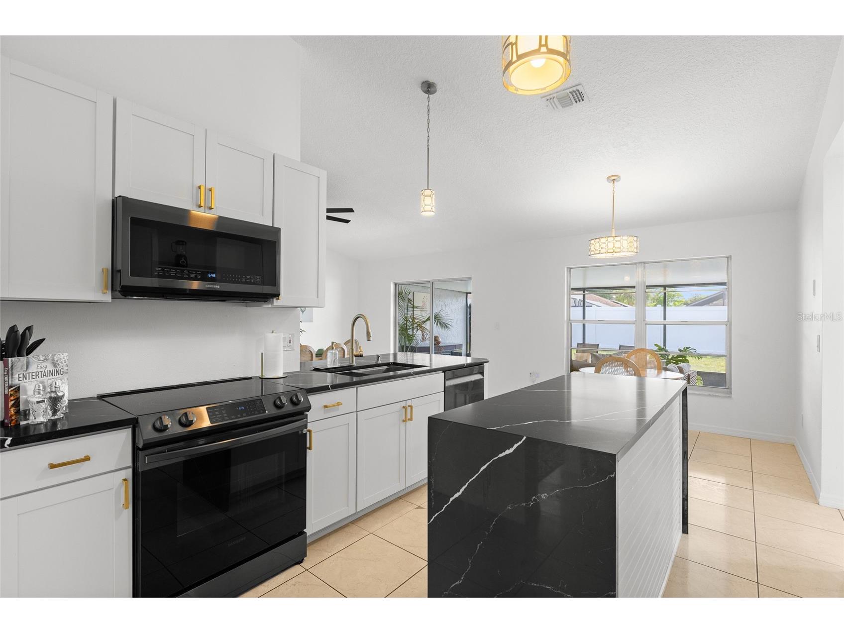 1040 Hali Ridge Ct Kissimmee FL 34747 O6402223 image3