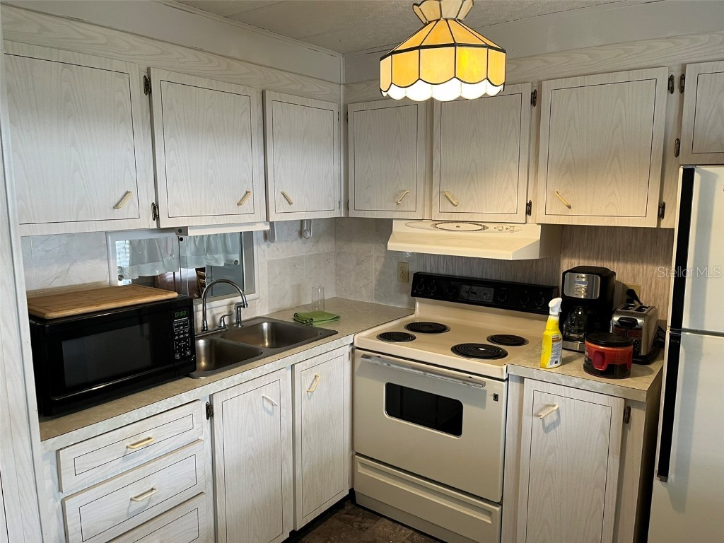 1040 Main Street #192 Dunedin FL 34698 TB8433212 image11