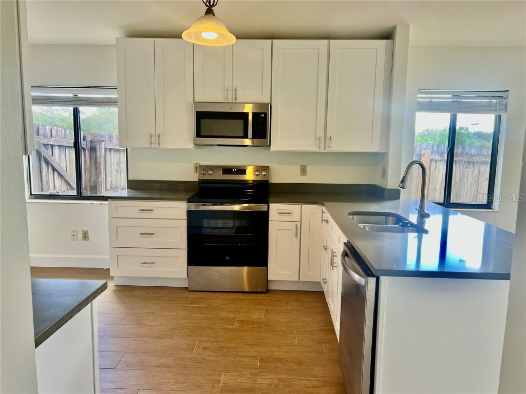 1040 Manigan Avenue Oviedo FL 32765 S5136602 image8