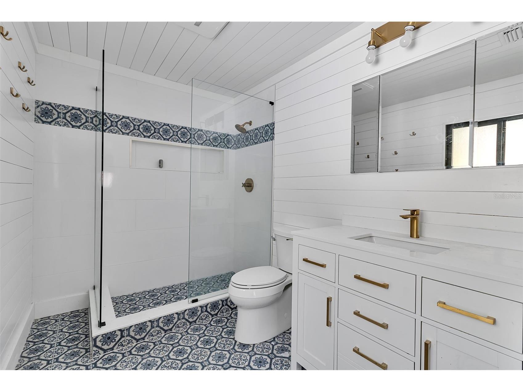 1040 Sylvan Drive Sarasota FL 34234 - WHITAKER BAYOU A4687776 image22
