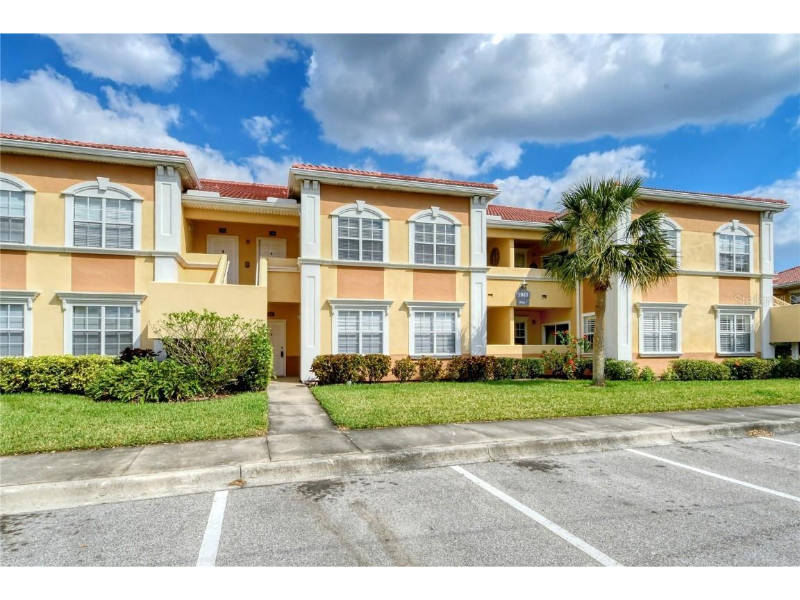 1040 Villagio Circle #104 Sarasota FL 34237 A4583835 image1