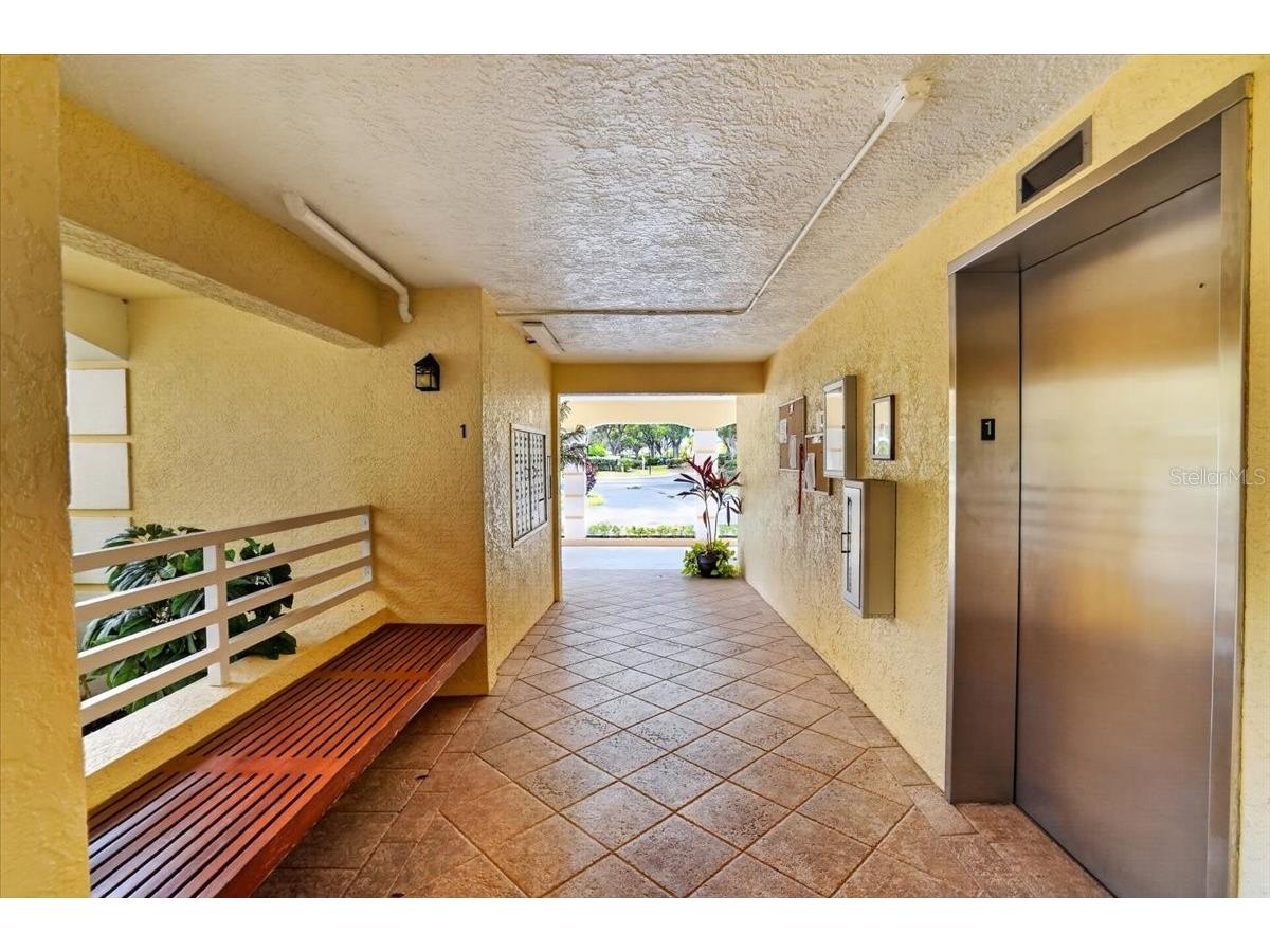 1040 Wexford Boulevard #1040 Venice FL 34293 A4693323 image4