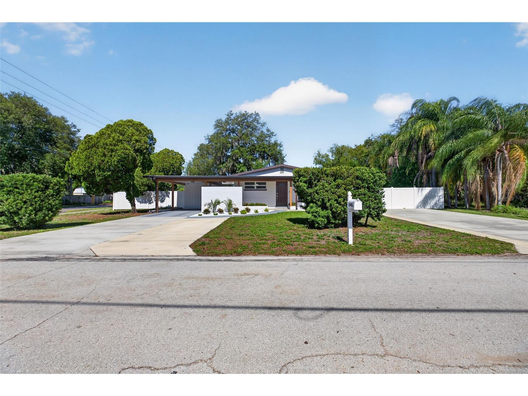 10402 N Pawnee Avenue Tampa FL 33617 TB8511255 image73
