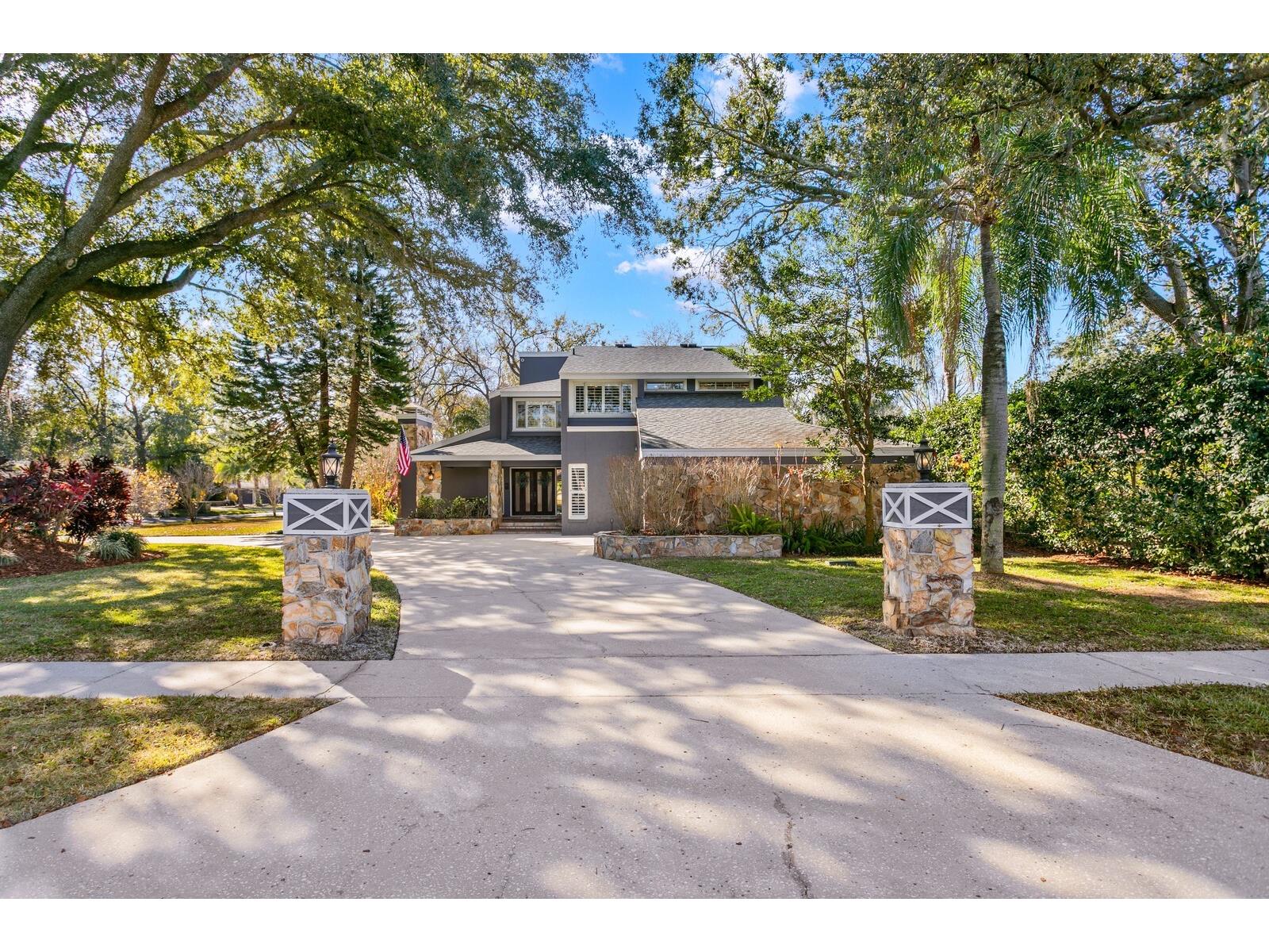 10402 Oakbrook Drive Tampa FL 33618 TB8473311 image10