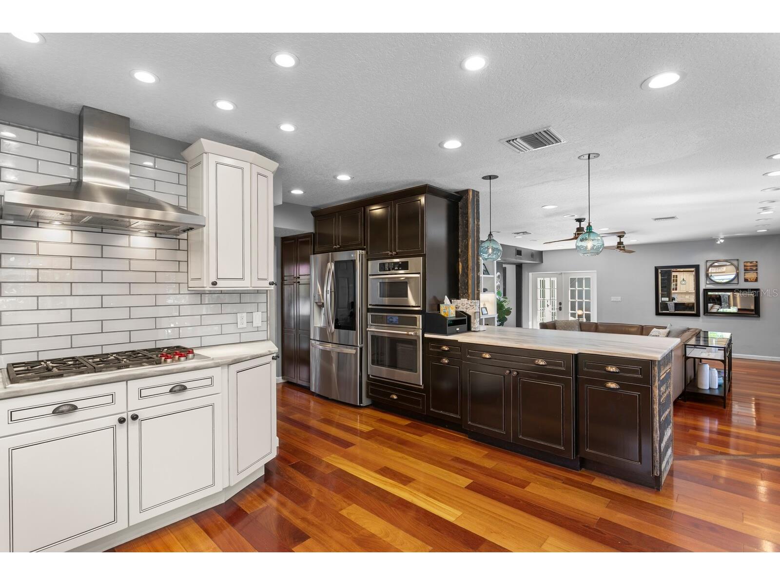 10402 Oakbrook Drive Tampa FL 33618 TB8473311 image38