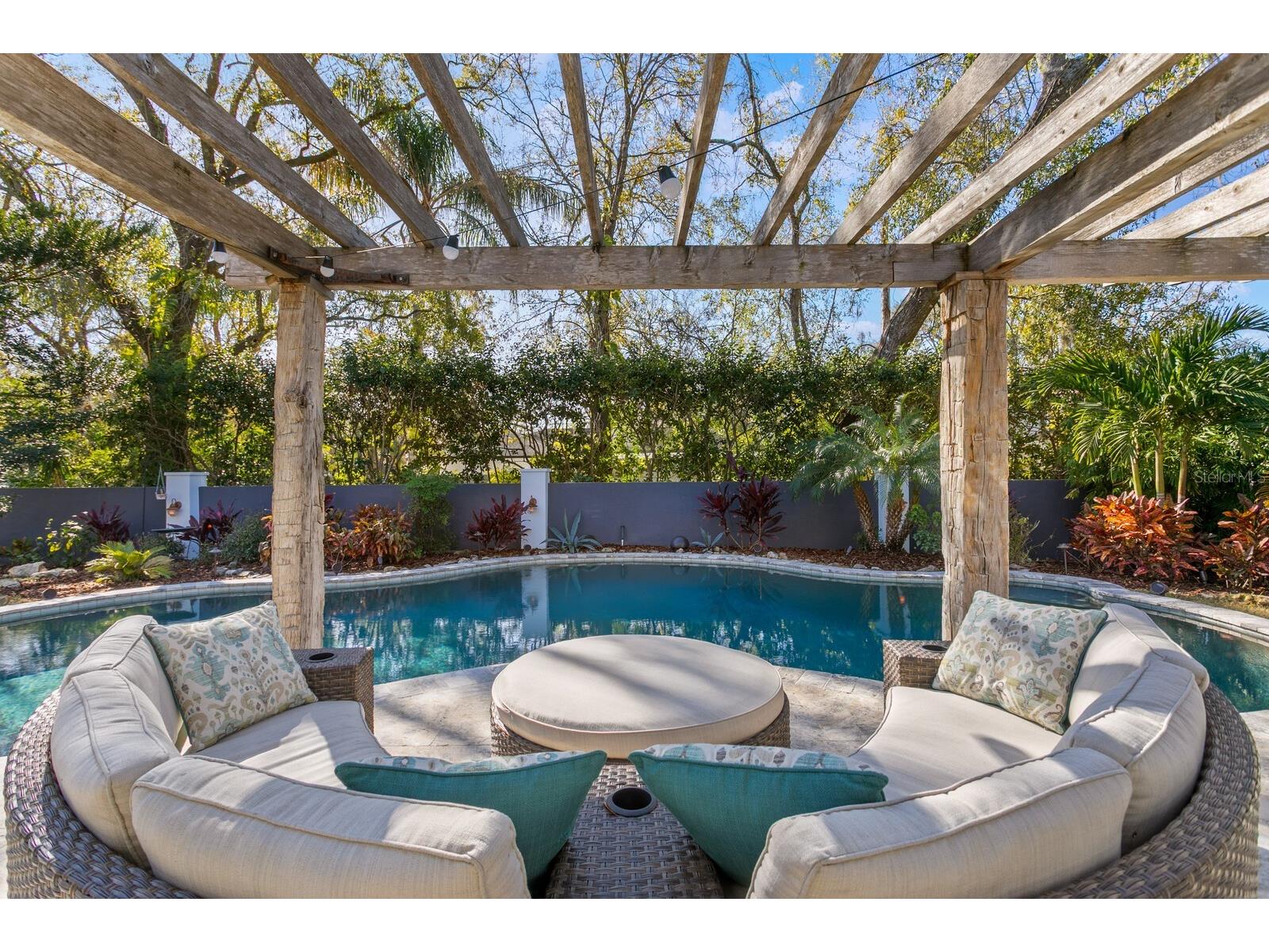 10402 Oakbrook Drive Tampa FL 33618 TB8473311 image5