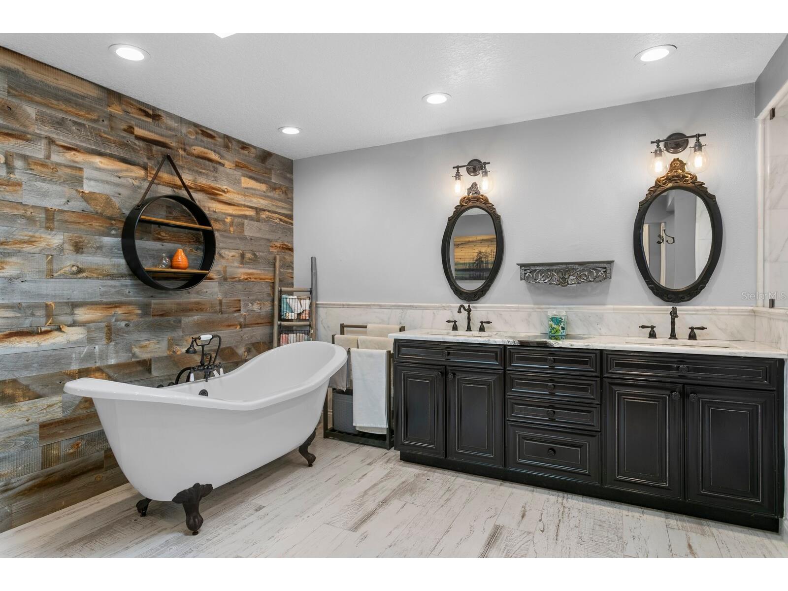 10402 Oakbrook Drive Tampa FL 33618 TB8473311 image60