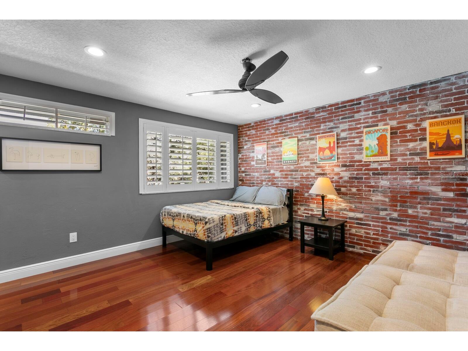 10402 Oakbrook Drive Tampa FL 33618 TB8473311 image71