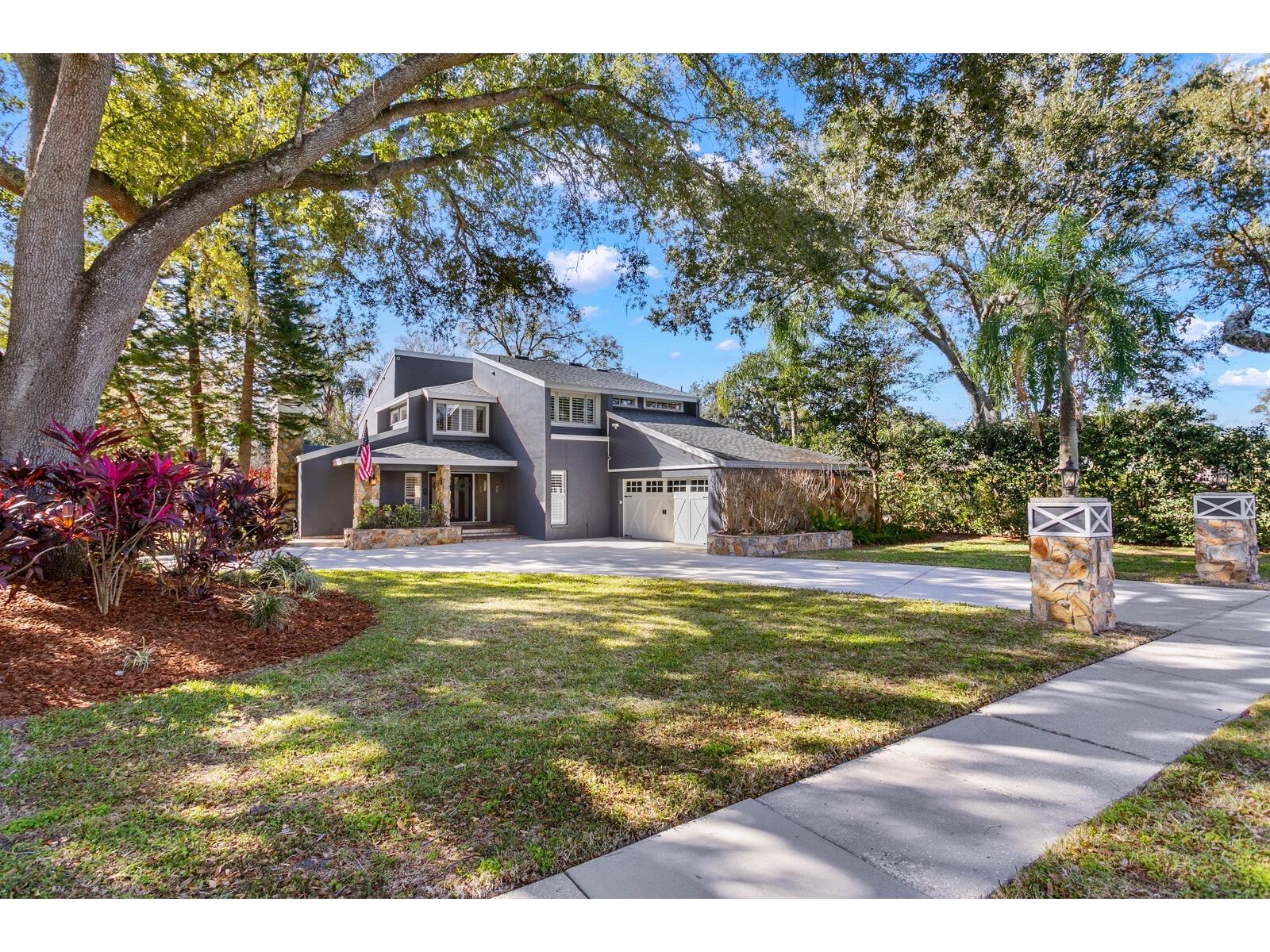 10402 Oakbrook Drive Tampa FL 33618 TB8473311 image8