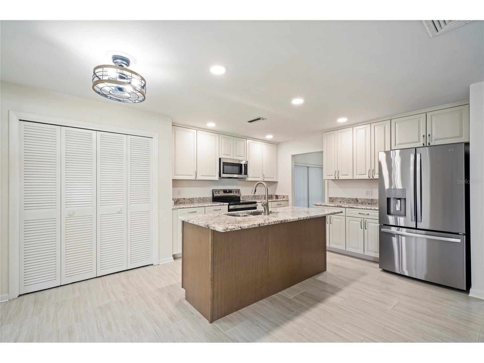 10403 Lake Carroll Way Tampa FL 33618 O6399632 image10
