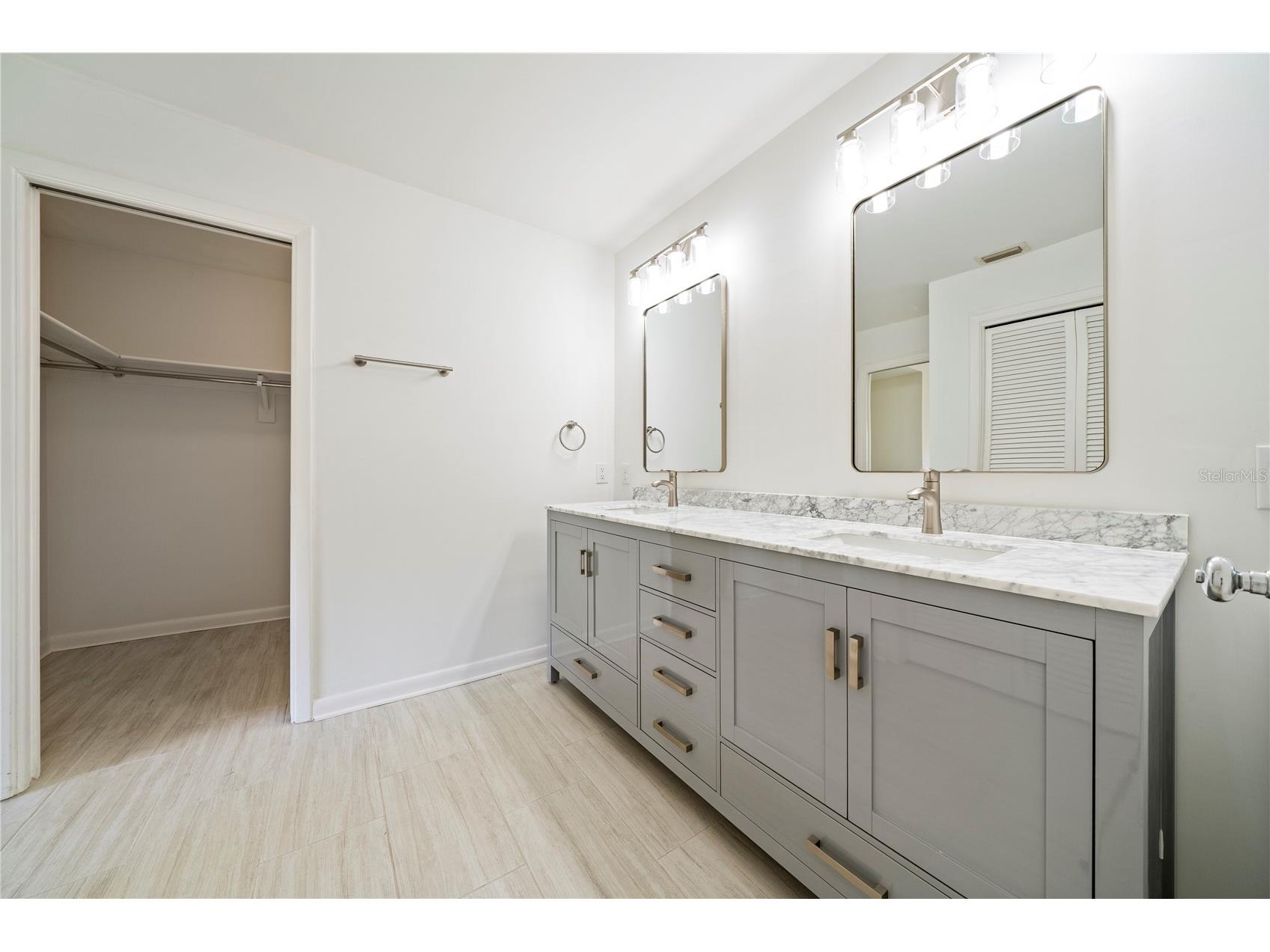 10403 Lake Carroll Way Tampa FL 33618 O6399632 image20