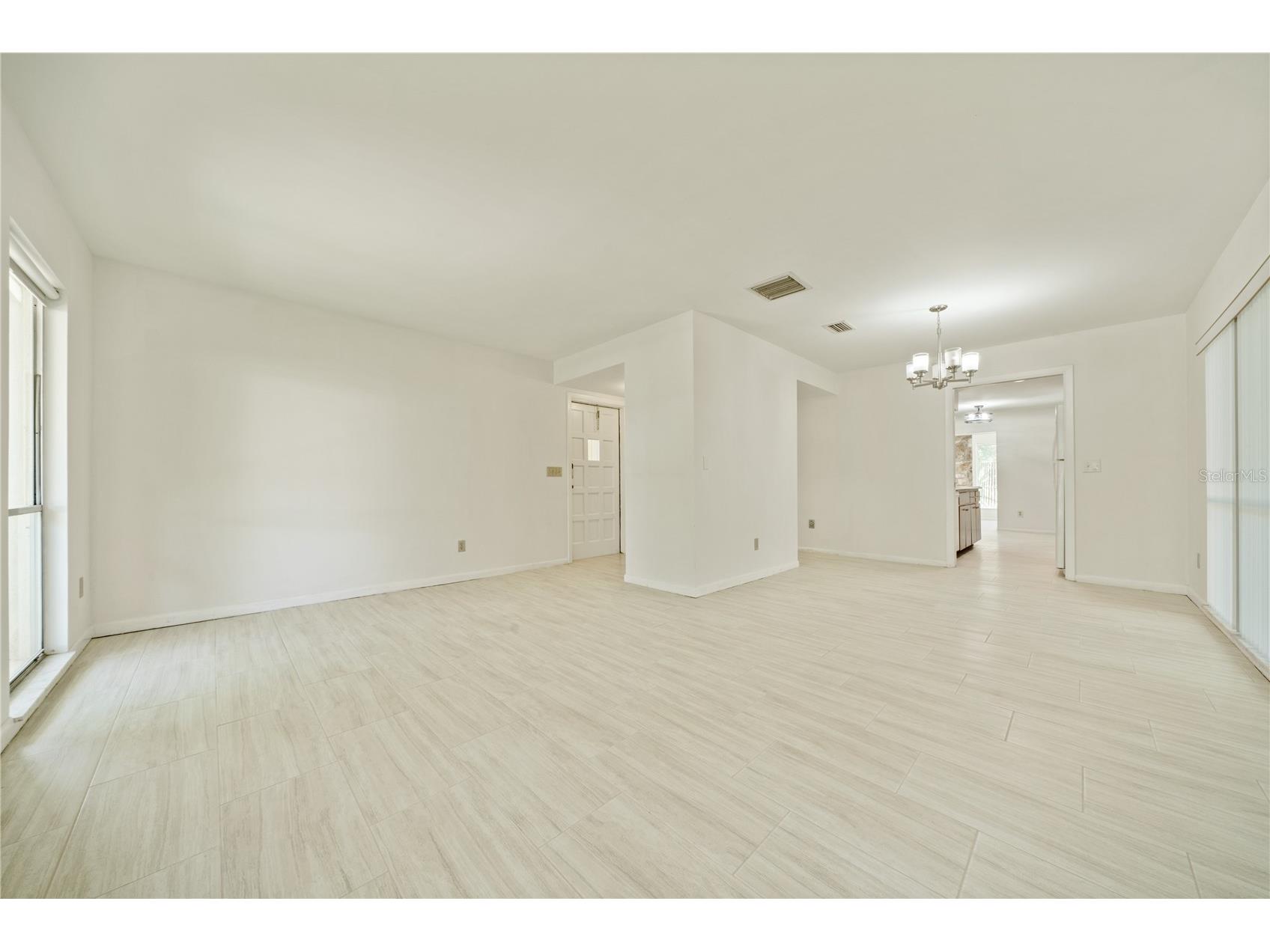 10403 Lake Carroll Way Tampa FL 33618 O6399632 image4