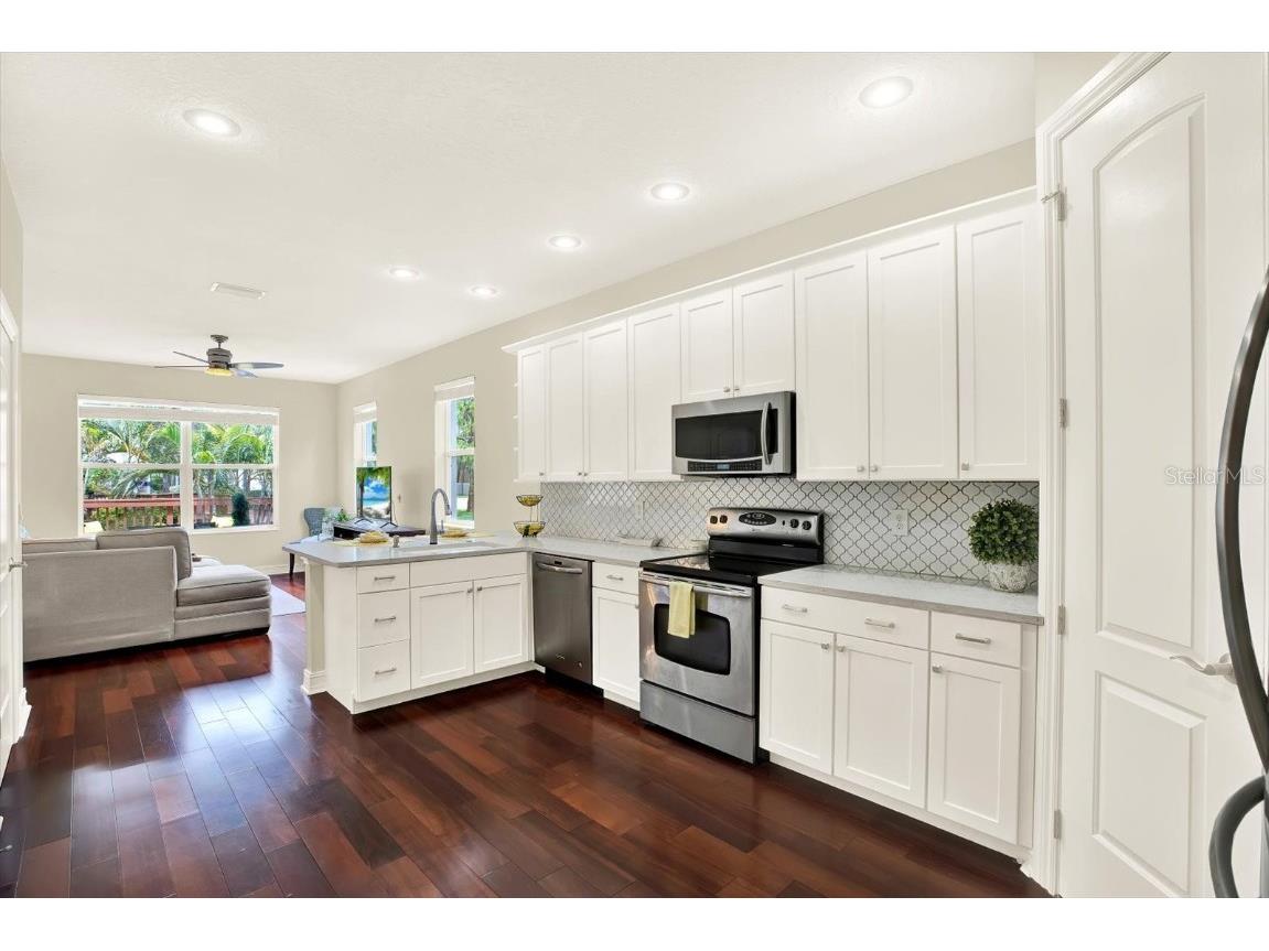 10403 Saint Tropez Place Tampa FL 33615 - TAMPA BAY TB8410408 image1