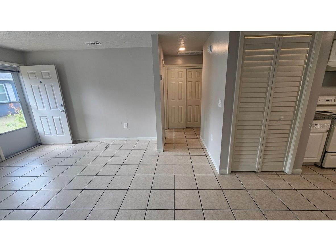 10405 N Jasmine Avenue Tampa FL 33612 TB8483416 image10