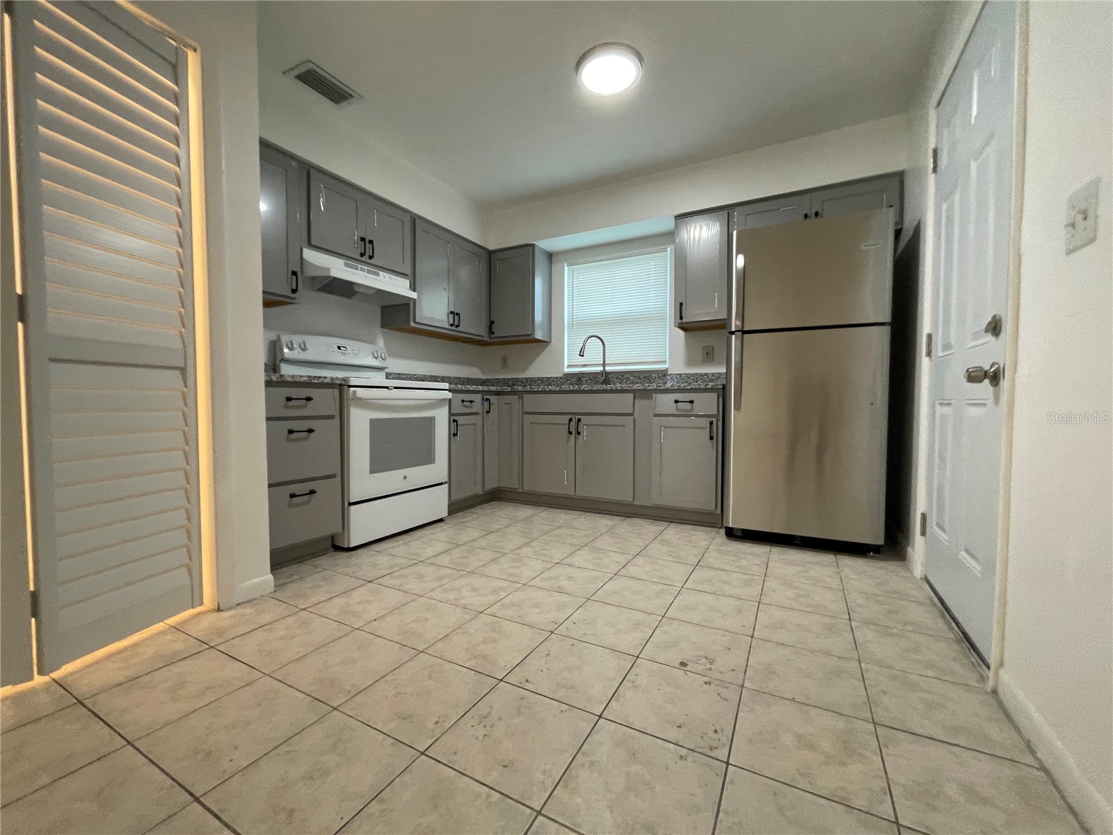 10405 N Jasmine Avenue Tampa FL 33612 TB8483416 image4