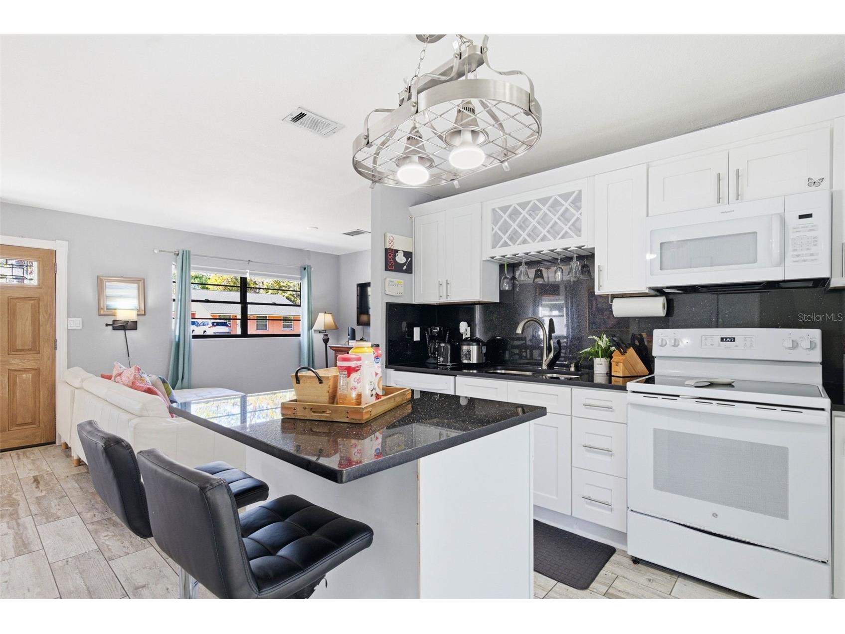 10405 N Woodmere Road Tampa FL 33617 TB8475468 image17