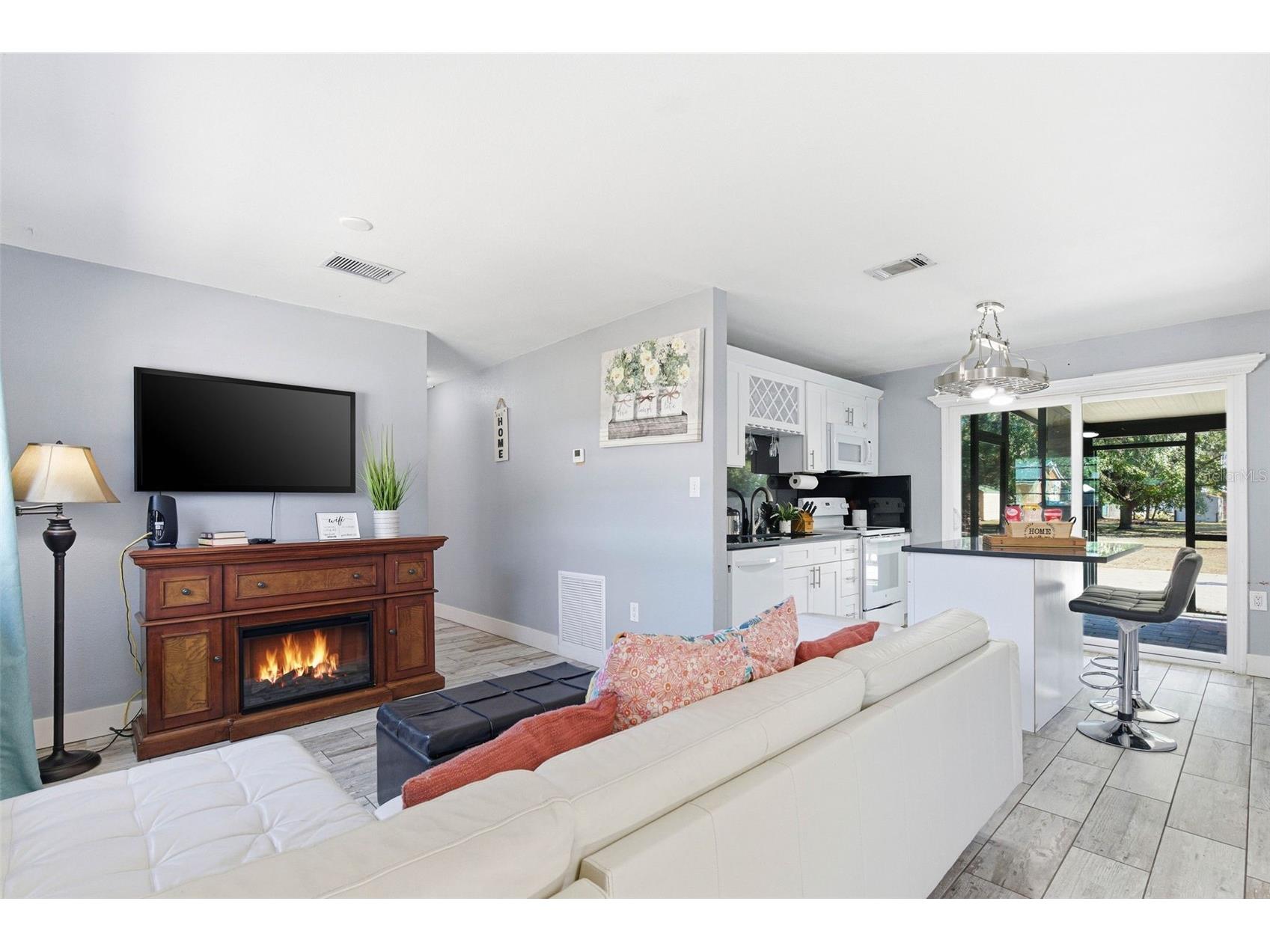 10405 N Woodmere Road Tampa FL 33617 TB8475468 image6