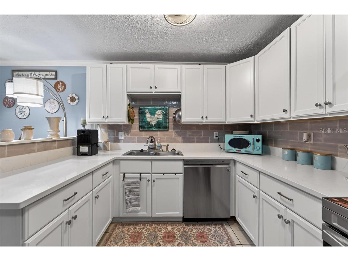 1041 Apollo Beach Boulevard #A Apollo Beach FL 33572 TB8460621 image18