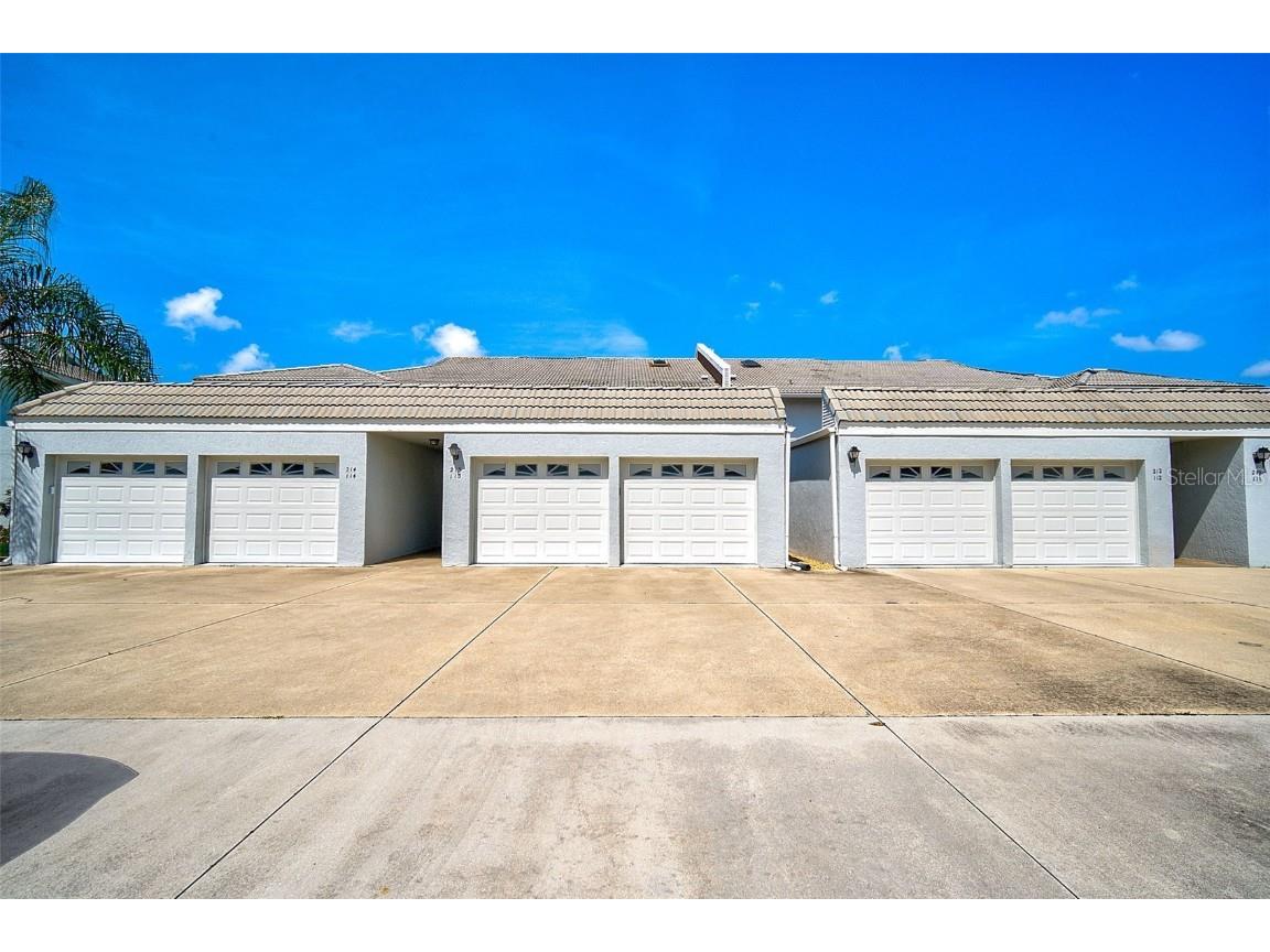 1041 Capri Isles Boulevard #113 Venice FL 34292 A4576270 image1