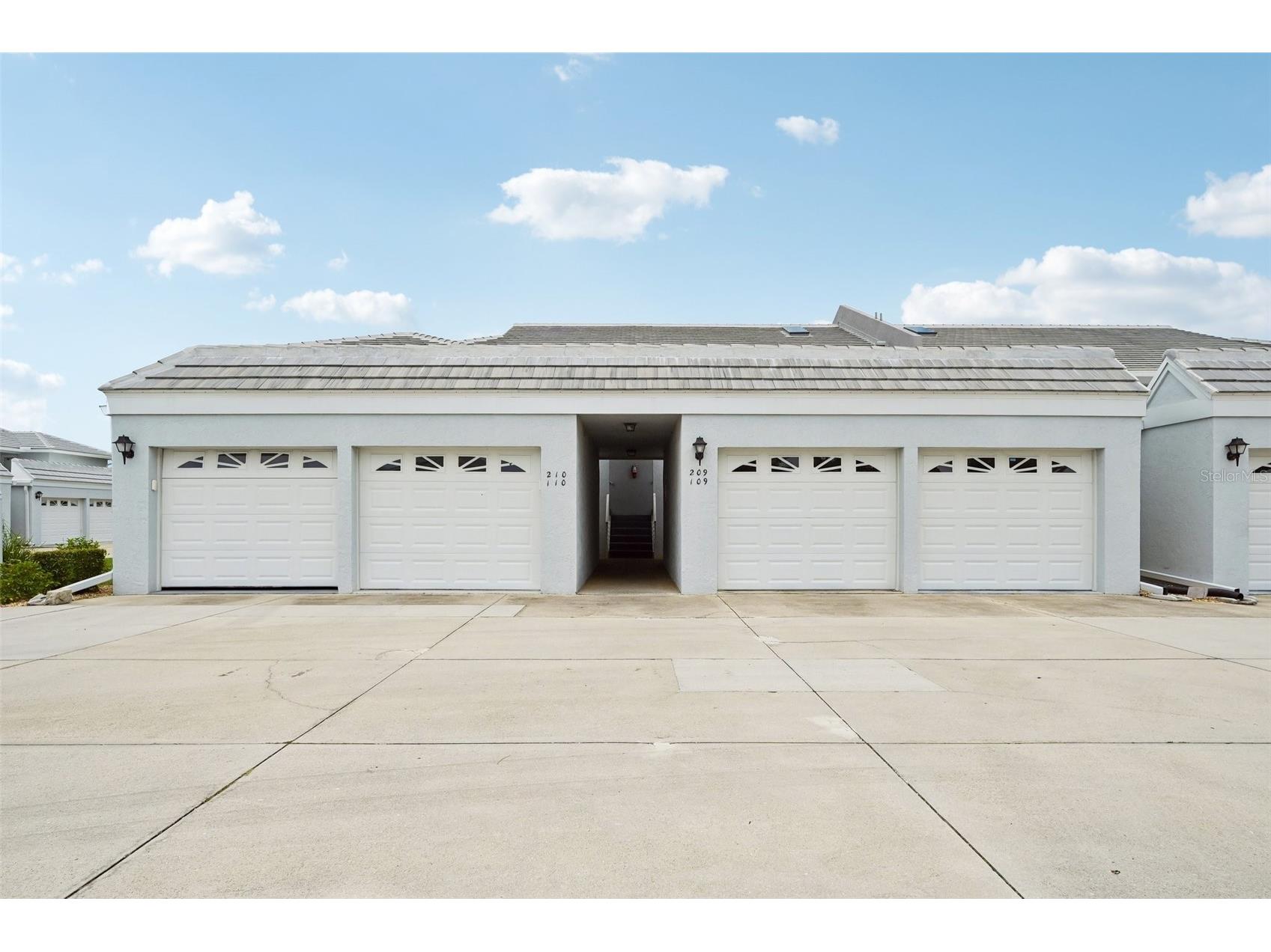 1041 Capri Isles Boulevard #209 Venice FL 34292 A4696593 image1