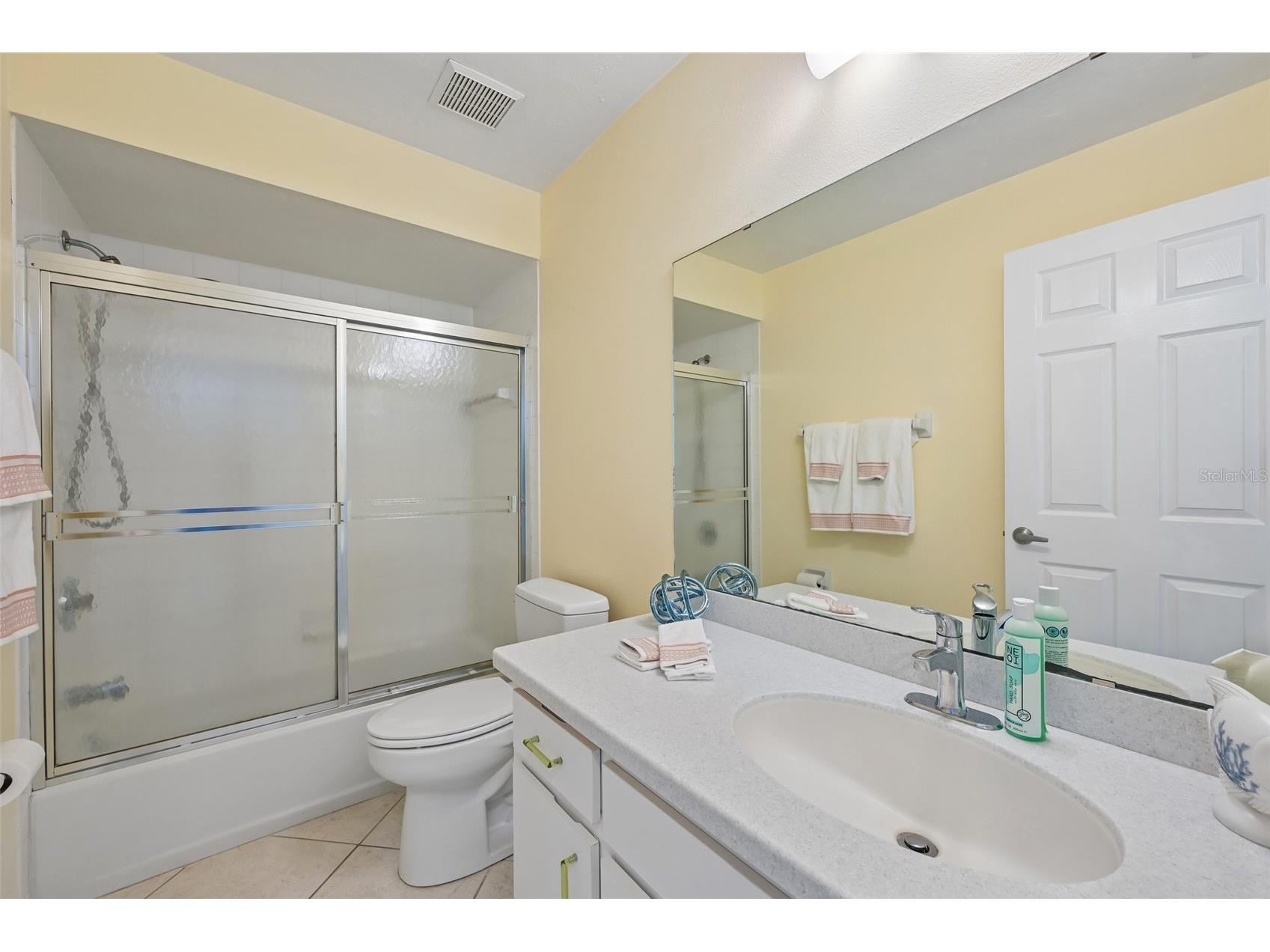 1041 Capri Isles Boulevard #209 Venice FL 34292 A4696593 image18