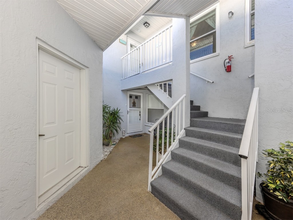 1041 Capri Isles Boulevard #224 Venice FL 34292 N6137965 image2