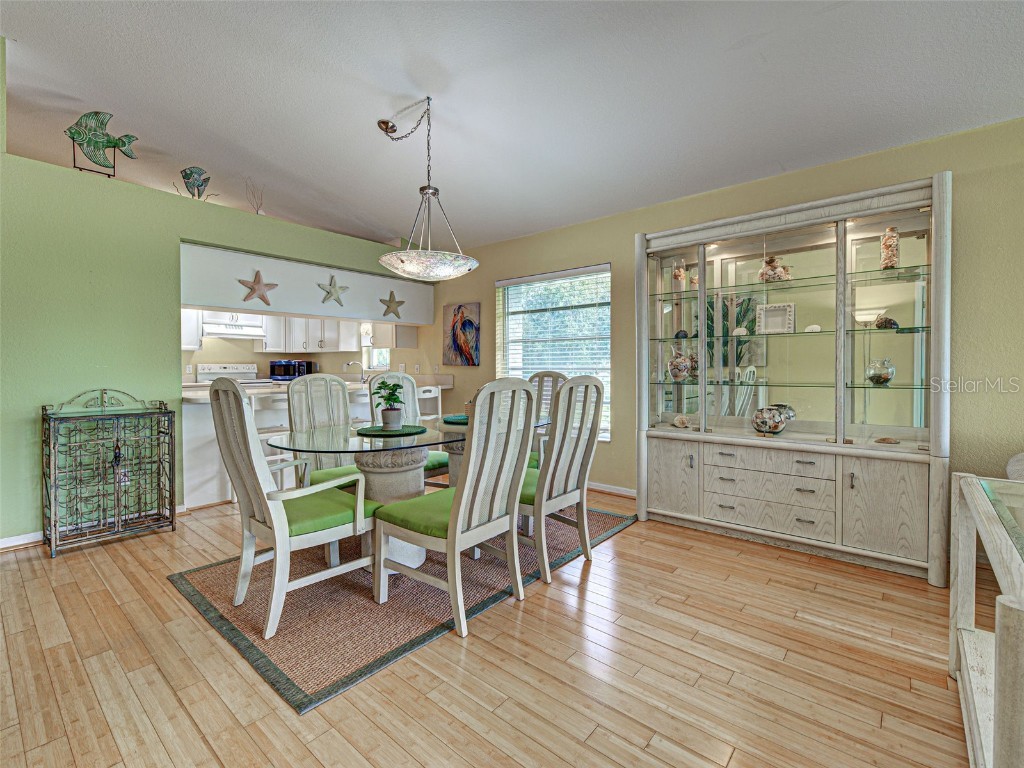 1041 Capri Isles Boulevard #232 Venice FL 34292 A4667210 image8