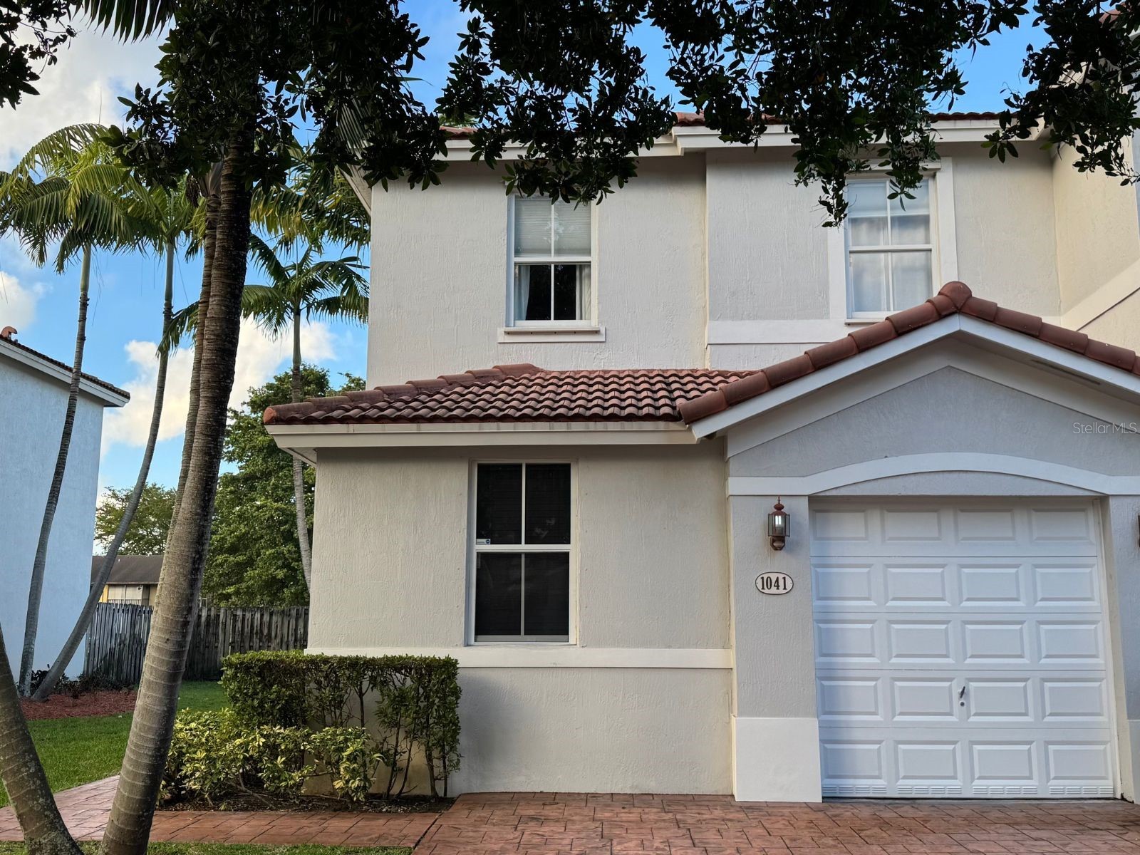 1041 Ne 208th St Miami FL 33179 TB8462110 image2