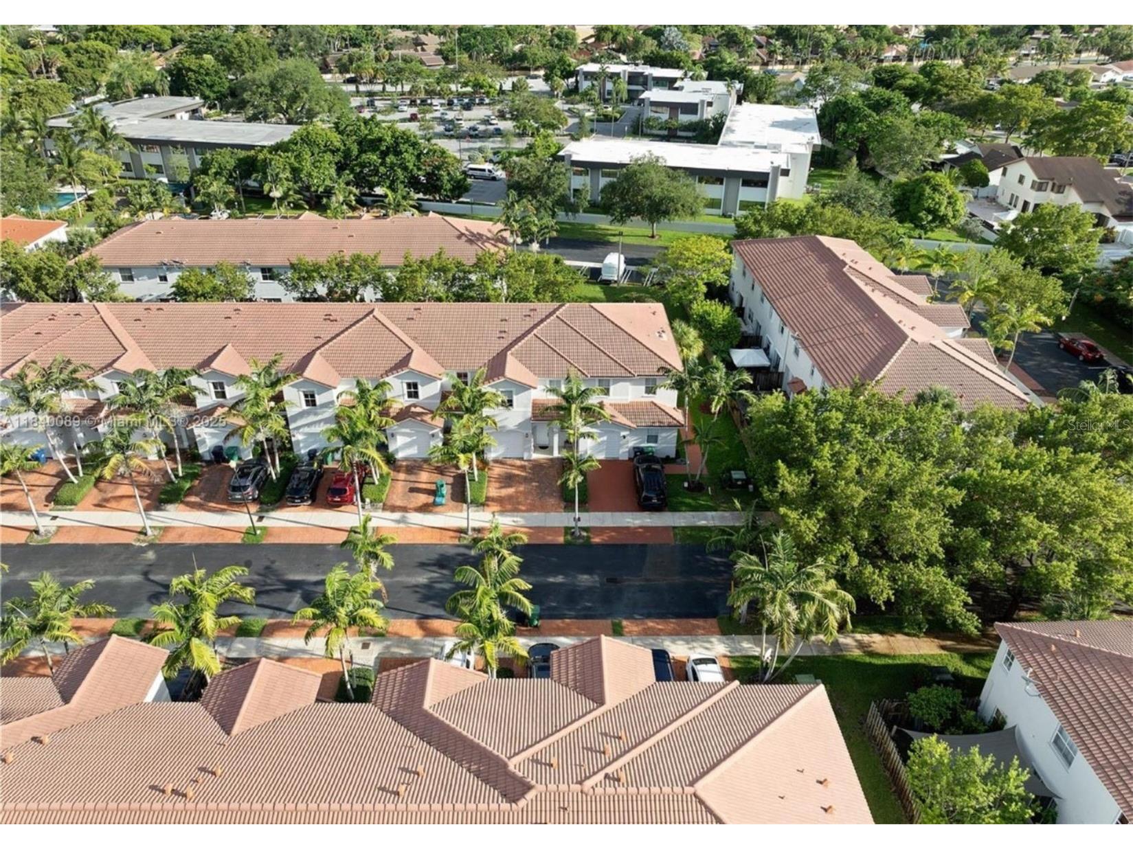 1041 Ne 208th St Miami FL 33179 TB8462110 image34