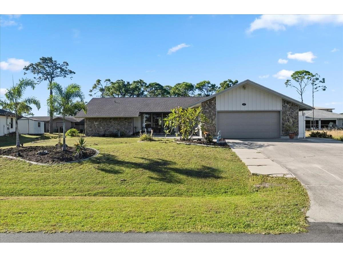 1041 Schooner Lane Englewood FL 34224 C7516318 image1
