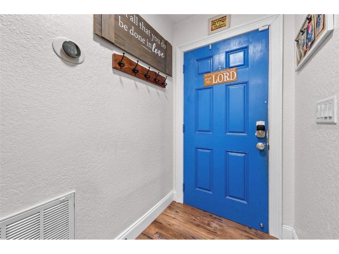 1041 SW General Patton Terrace Port Saint Lucie FL 34953 TB8421845 image3