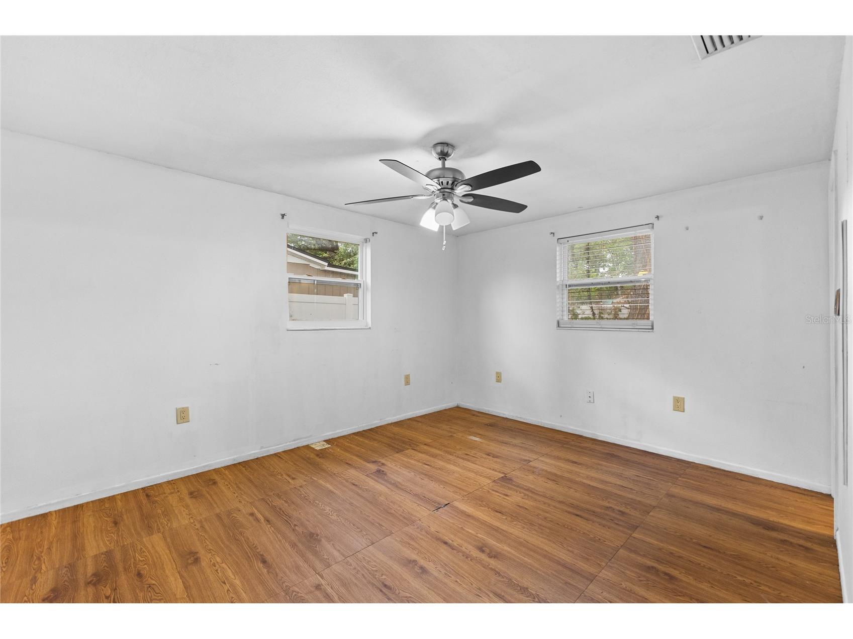 10410 N Central Avenue Tampa FL 33612 TB8525054 image10