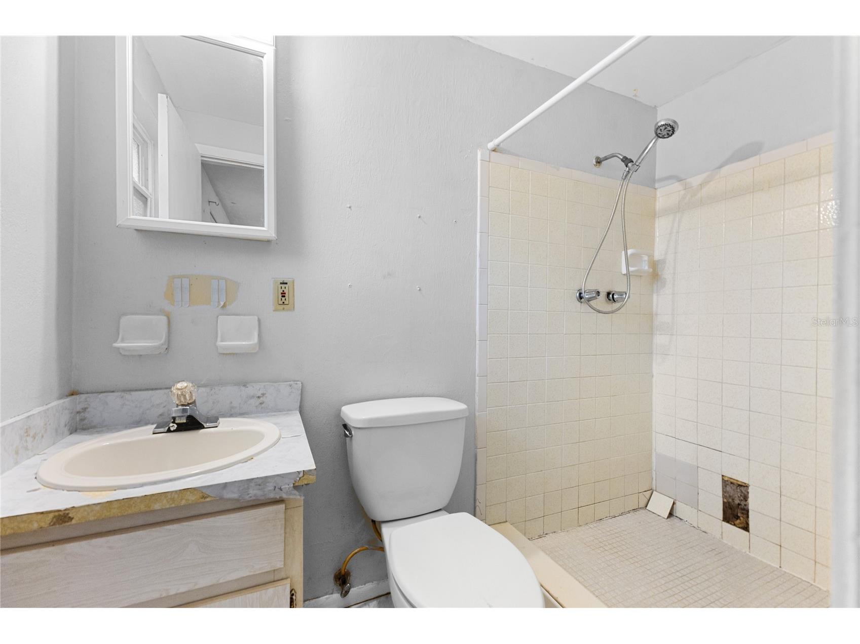 10410 N Central Avenue Tampa FL 33612 TB8525054 image11