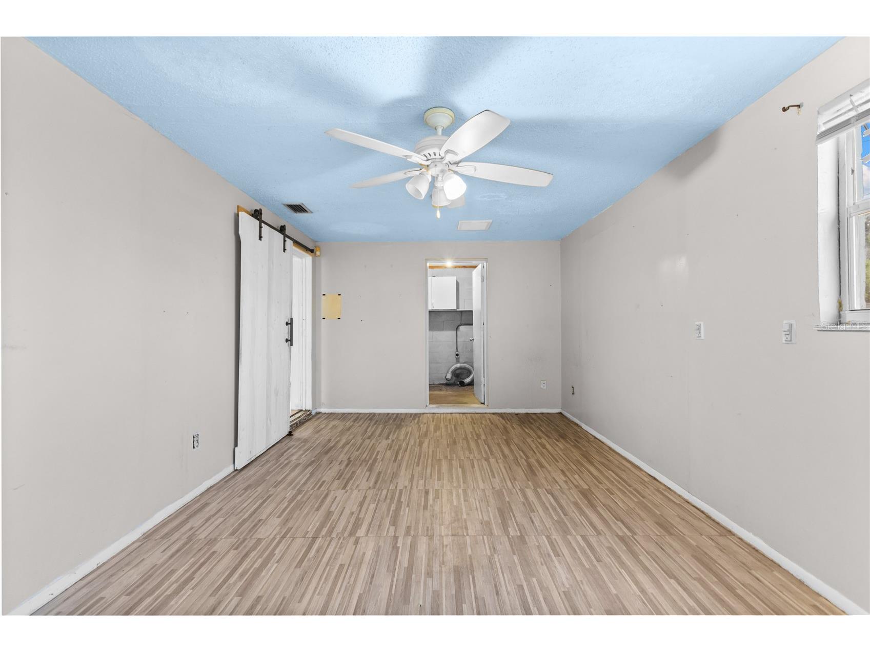 10410 N Central Avenue Tampa FL 33612 TB8525054 image6