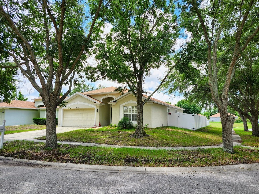 10411 Hunters Haven Boulevard Riverview FL 33578 U8244371 image1
