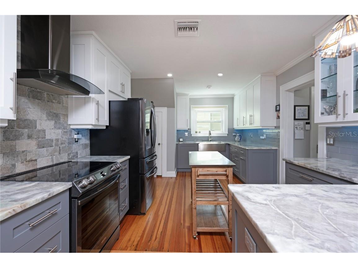 1042 16th Avenue N Saint Petersburg FL 33704 TB8415364 image12