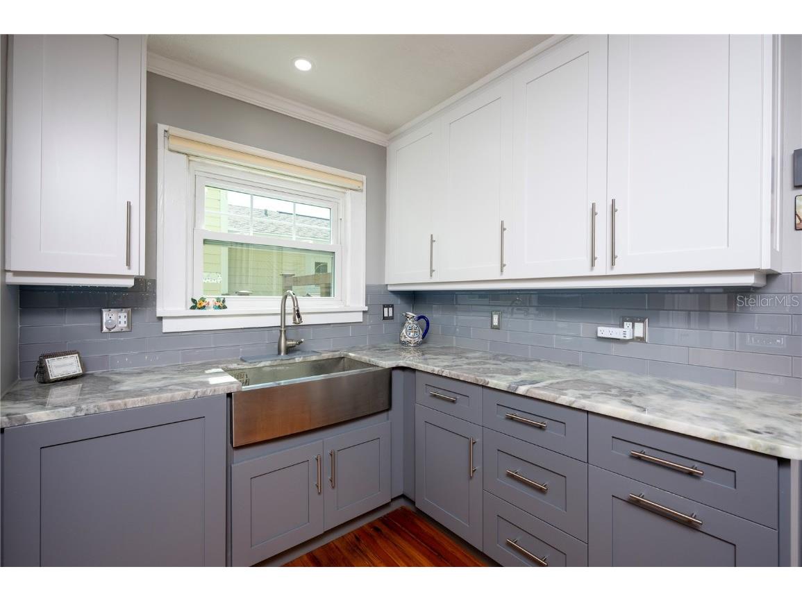 1042 16th Avenue N Saint Petersburg FL 33704 TB8415364 image13