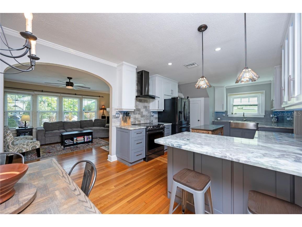 1042 16th Avenue N Saint Petersburg FL 33704 TB8415364 image15