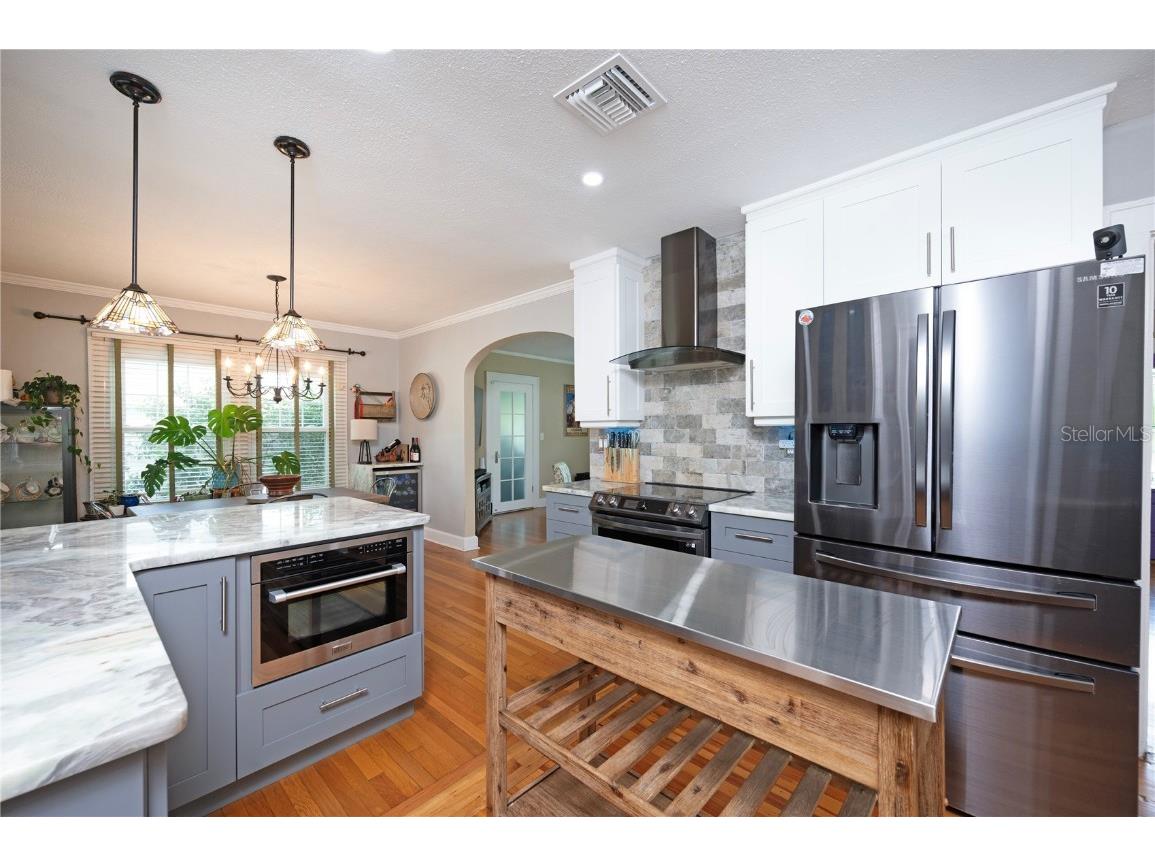 1042 16th Avenue N Saint Petersburg FL 33704 TB8415364 image16