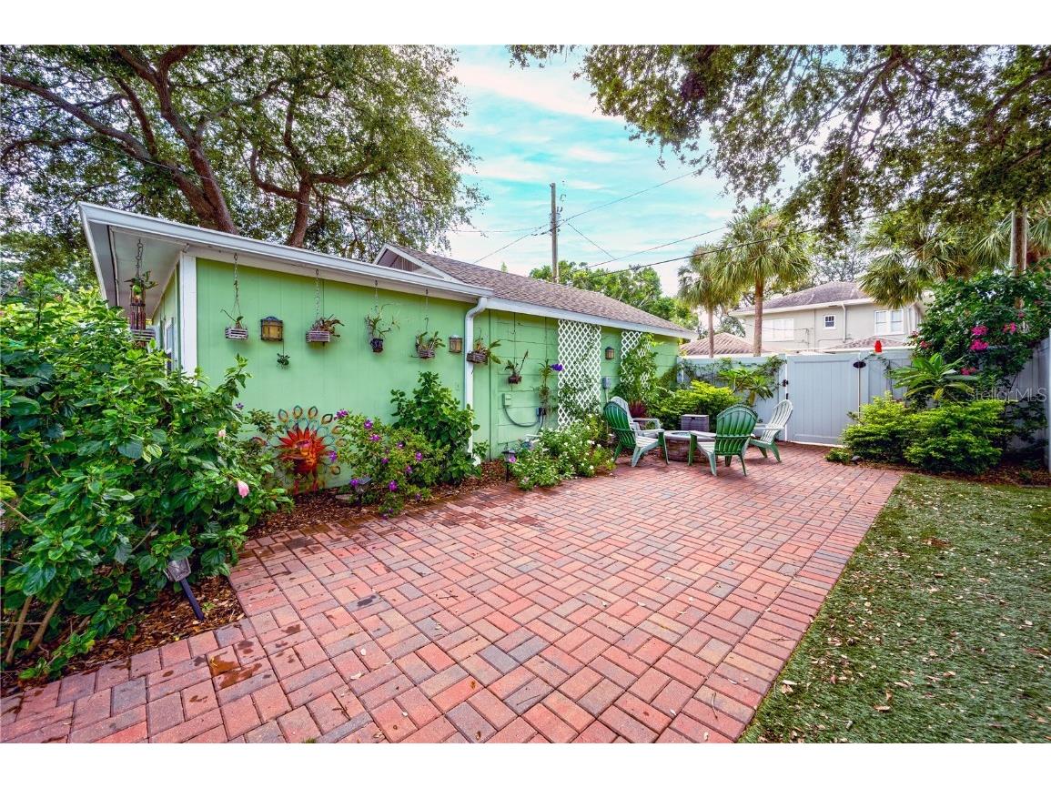 1042 16th Avenue N Saint Petersburg FL 33704 TB8415364 image32