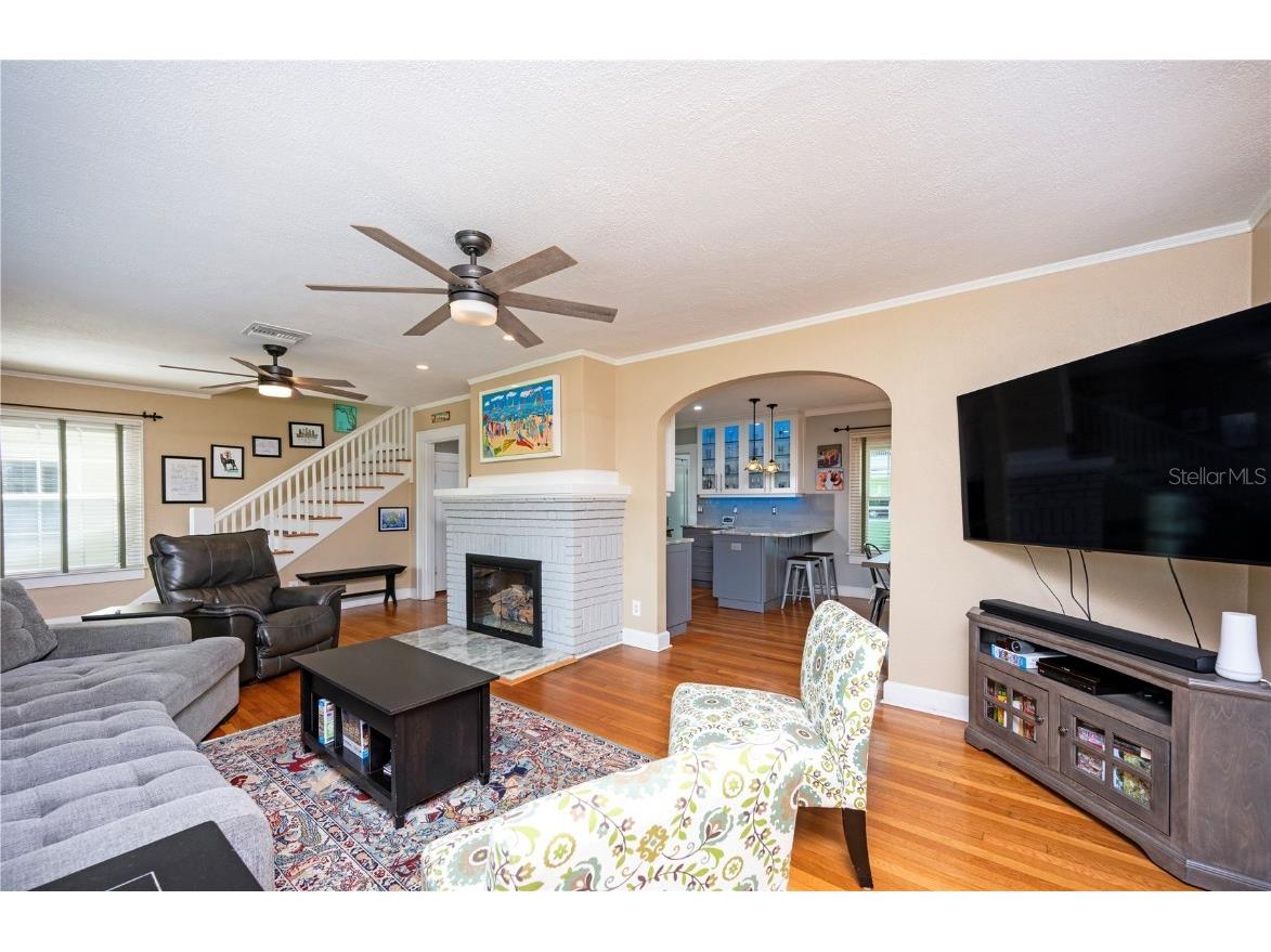 1042 16th Avenue N Saint Petersburg FL 33704 TB8415364 image7