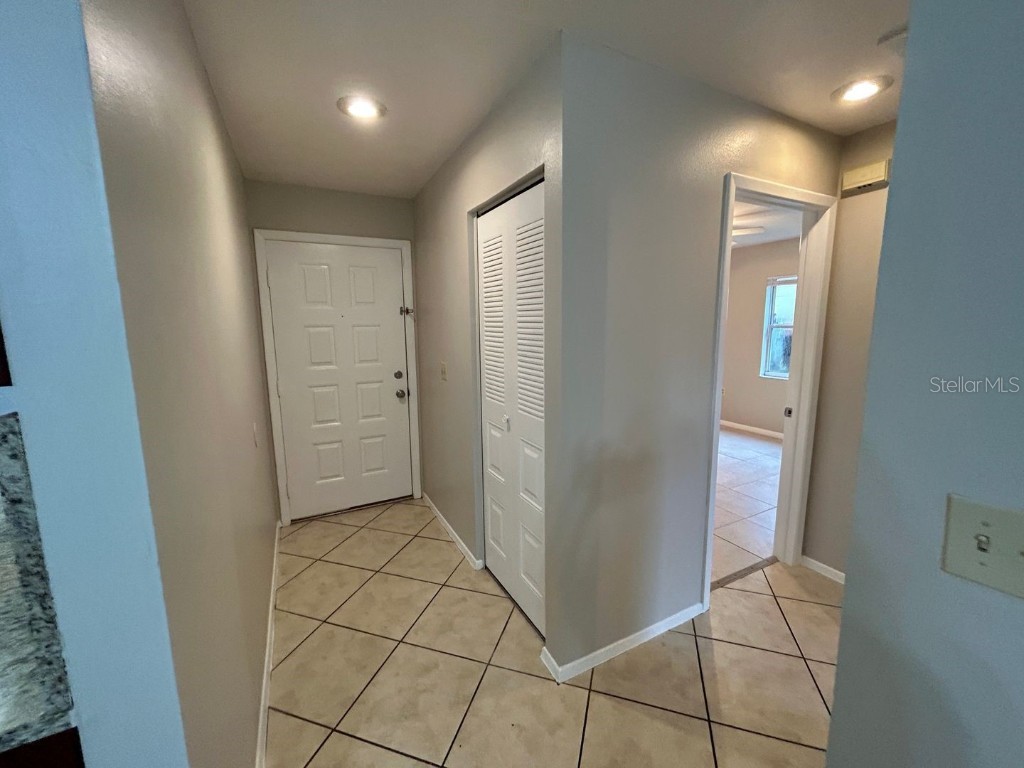 1042 Axlewood Circle Brandon FL 33511 TB8457386 image4