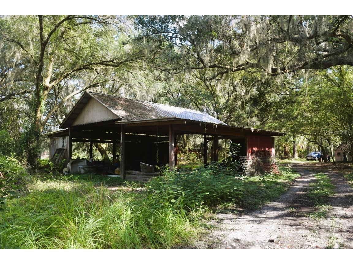 1042 Hug N Farm Lane Zephyrhills FL 33540 L4939644 image1