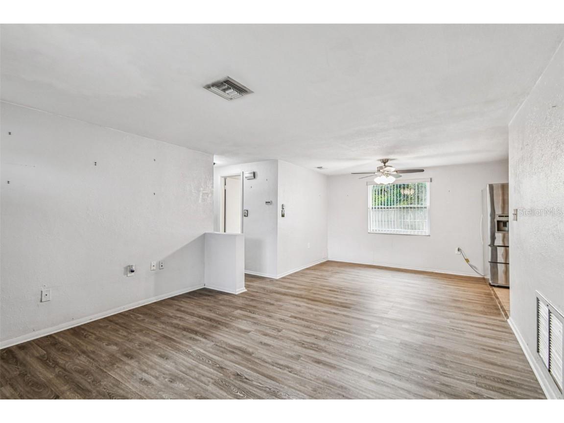 1042 Saxon Lane Holiday FL 34691 W7878369 image8