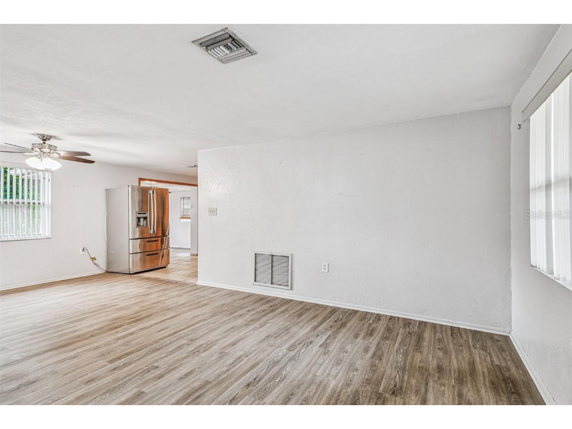 1042 Saxon Lane Holiday FL 34691 W7878369 image9