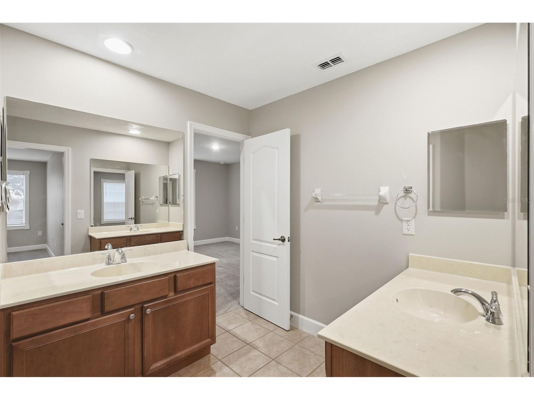 1042 Spinning Wheel Drive Apopka FL 32712 O6387165 image42