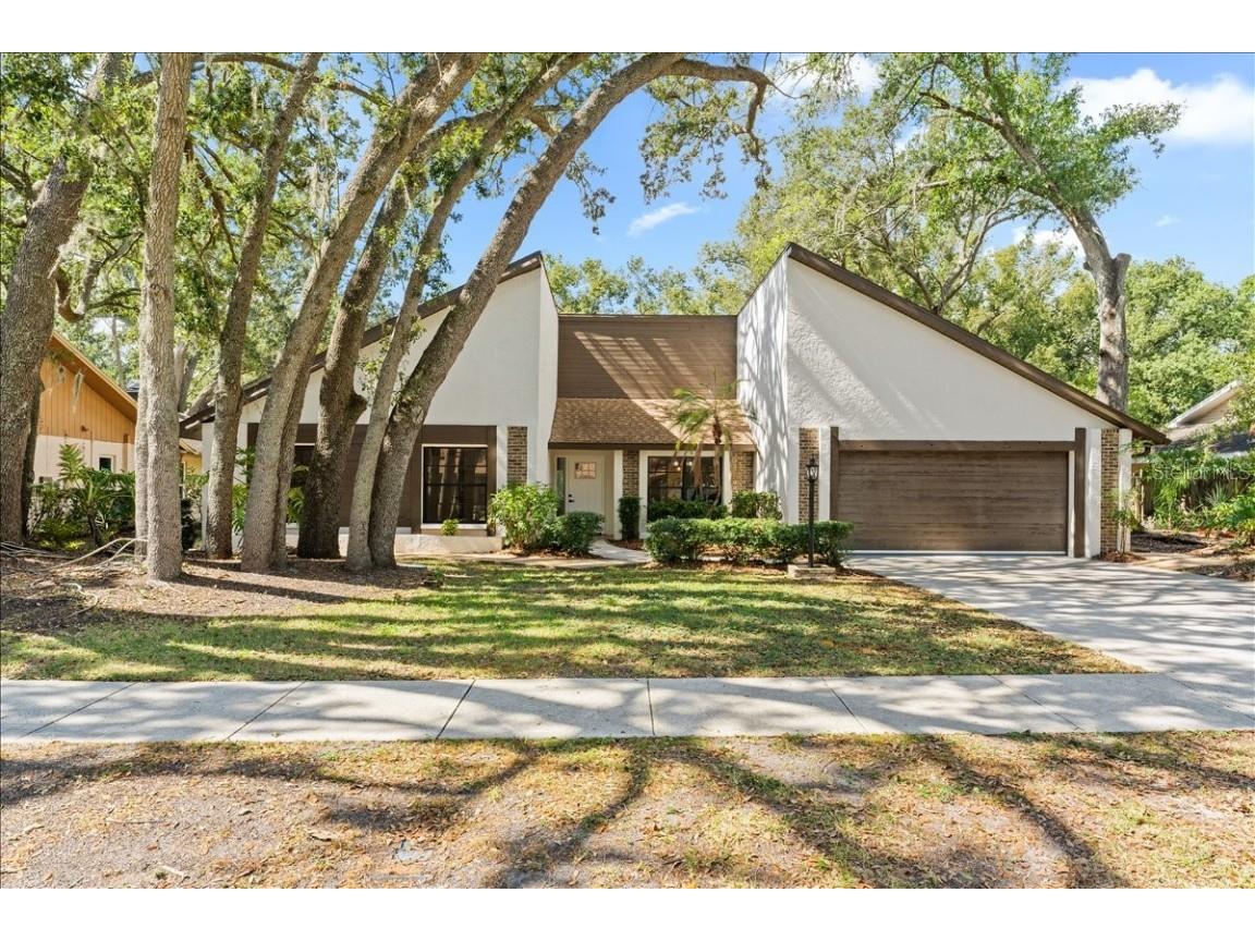 1042 Sylvia Lane Tampa FL 33613 TB8442535 image1