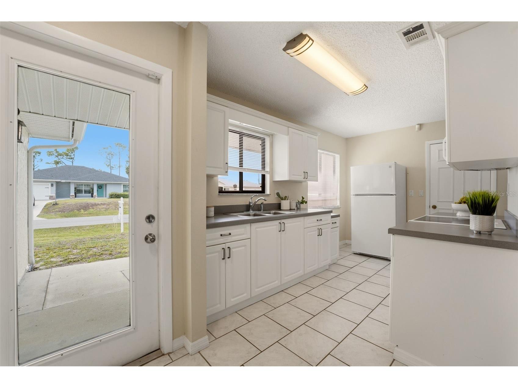 10421 Chablis Avenue Englewood FL 34224 D6145065 image5
