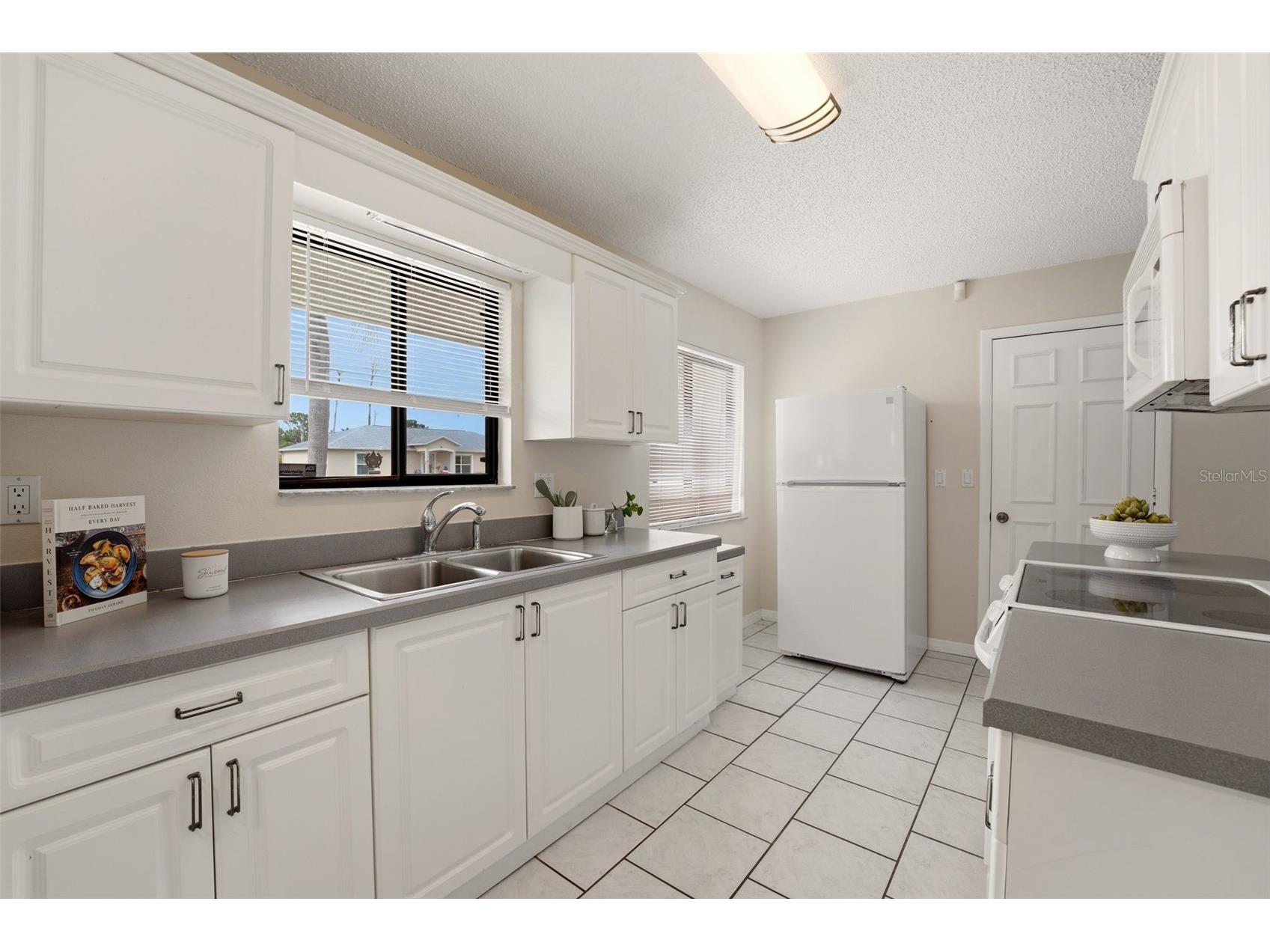 10421 Chablis Avenue Englewood FL 34224 D6145065 image7