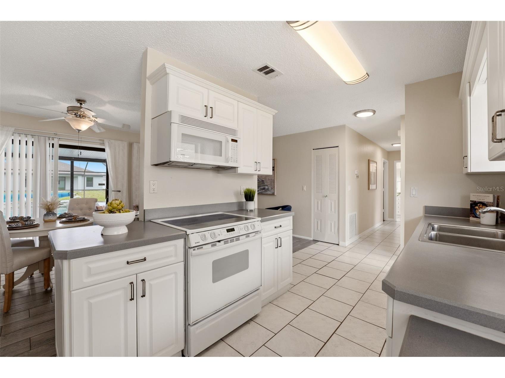 10421 Chablis Avenue Englewood FL 34224 D6145065 image8
